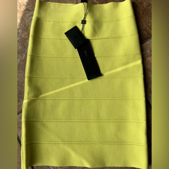 BCBG Yellow Bodycon Skirt: A Bold Statement Piece for Your Wardrobe! - Picture 2 of 2